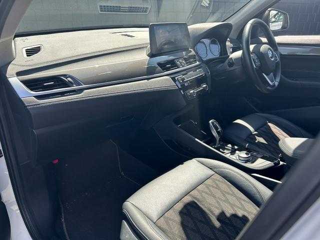 ＢＭＷ Ｘ１ 埼玉県 2021(令3)年 2.6万km 白 黒半革シート/純正HDDナビ/(Bluetooth/USB)/ＡＣＣ/バックカメラ/パワーバックドア/パワーシート/ドライビングアシスト/ドライブレコーダー/ＥＴＣ/オートライト