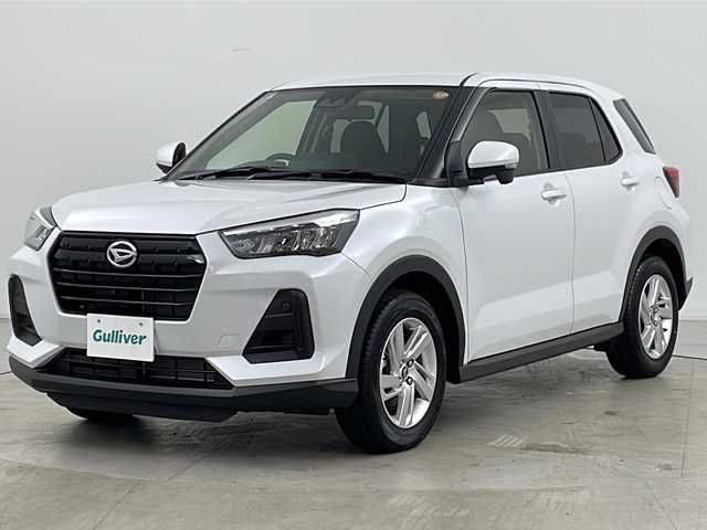 ダイハツ ロッキー X 道央・札幌 2025(令7)年 0.1千km シャイニングホワイトパール ・４WD/・純正９インチナビ(TV&BT&DVD&CD録&HDMI&USB)/・寒冷地仕様/・スマートアシスト/・横滑り防止/・フロントワイパーデアイサー/・アイドリングストップ/・前席シートヒーター/・ドアミラーヒーター/・オートライト/・オートマチックハイビーム/・LEDヘッドライト