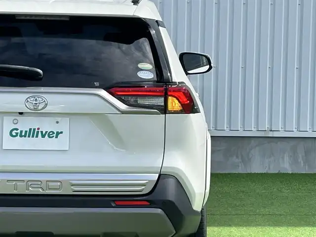 トヨタ ＲＡＶ４ G Zパッケージ 香川県 2019(令1)年 2.4万km ホワイトパールクリスタルシャイン 登録時走行距離：23322km/ALPINE9インチナビ/→ＣＤ／ＤＶＤ/→フルセグTV/→Bluetooth/サンルーフ/４WD/デジタルインナーミラー/バックカメラ/レザーシート/シートヒーター/革巻きステアリング/ステアリングリモコン/レーダークルーズコントロール/レーンキープアシスト/ブラインドスポットモニター/ダウンヒルアシストコントロール/LEDヘッドライト/ALPINEドラレコ前後/ETC/パワーバックドア/純正19インチアルミホイール/プッシュスタート/純正フロアマット/電動格納ウィンカーミラー