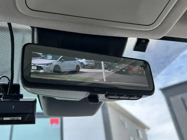 トヨタ ＲＡＶ４ G Zパッケージ 香川県 2019(令1)年 2.4万km ホワイトパールクリスタルシャイン 登録時走行距離：23322km/ALPINE9インチナビ/→ＣＤ／ＤＶＤ/→フルセグTV/→Bluetooth/サンルーフ/４WD/デジタルインナーミラー/バックカメラ/レザーシート/シートヒーター/革巻きステアリング/ステアリングリモコン/レーダークルーズコントロール/レーンキープアシスト/ブラインドスポットモニター/ダウンヒルアシストコントロール/LEDヘッドライト/ALPINEドラレコ前後/ETC/パワーバックドア/純正19インチアルミホイール/プッシュスタート/純正フロアマット/電動格納ウィンカーミラー