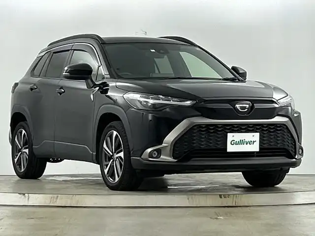トヨタ カローラ クロス Z 愛知県 2023(令5)年 4.3万km アティチュードブラックマイカ 禁煙車/純正9インチナビ/（AM/FM/Bluetooth/USB)/バックカメラ/トヨタセーフティセンス/・プリクラッシュセーフティ/・レーダークルーズコントロール/・レーンディパーチャーアラート/・オートマチックハイビーム/・ブラインドスポットモニター/ETC/パワーバックドア/パワーシート/シートヒーター/純正18インチアルミホイール/LEDヘッドライト/フロントフォグランプ/スマートキー/スペアキー有/プッシュスタート/純正フロアマット/横滑り防止装置