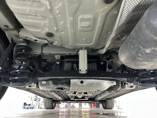 トヨタ カローラ クロス Z 愛知県 2023(令5)年 4.3万km アティチュードブラックマイカ 禁煙車/純正9インチナビ/（AM/FM/Bluetooth/USB)/バックカメラ/トヨタセーフティセンス/・プリクラッシュセーフティ/・レーダークルーズコントロール/・レーンディパーチャーアラート/・オートマチックハイビーム/・ブラインドスポットモニター/ETC/パワーバックドア/パワーシート/シートヒーター/純正18インチアルミホイール/LEDヘッドライト/フロントフォグランプ/スマートキー/スペアキー有/プッシュスタート/純正フロアマット/横滑り防止装置