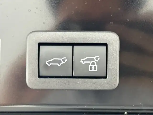 トヨタ カローラ クロス Z 愛知県 2023(令5)年 4.3万km アティチュードブラックマイカ 禁煙車/純正9インチナビ/（AM/FM/Bluetooth/USB)/バックカメラ/トヨタセーフティセンス/・プリクラッシュセーフティ/・レーダークルーズコントロール/・レーンディパーチャーアラート/・オートマチックハイビーム/・ブラインドスポットモニター/ETC/パワーバックドア/パワーシート/シートヒーター/純正18インチアルミホイール/LEDヘッドライト/フロントフォグランプ/スマートキー/スペアキー有/プッシュスタート/純正フロアマット/横滑り防止装置