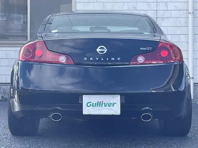 日産 スカイライン 350GT 福岡県 2005(平17)年 0.8万km スーパーブラック ワンオーナー/サンルーフ/フジツボマフラー/車高調/・インパルサスペンション/オートクチュール20インチアルミホイール/BOSEプレミアムサウンド/純正ナビ/　(AM/FM/CD)/横滑り防止/黒ハーフレザーシート/パワーシート(D/N)/革巻きステアリング/純正フロアマット/積載品/・オートクチュールグリル/スペアキー×1/アクセサリーソケット/保証書