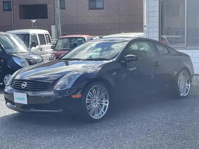 日産 スカイライン 350GT 福岡県 2005(平17)年 0.8万km スーパーブラック ワンオーナー/サンルーフ/フジツボマフラー/車高調/・インパルサスペンション/オートクチュール20インチアルミホイール/BOSEプレミアムサウンド/純正ナビ/　(AM/FM/CD)/横滑り防止/黒ハーフレザーシート/パワーシート(D/N)/革巻きステアリング/純正フロアマット/積載品/・オートクチュールグリル/スペアキー×1/アクセサリーソケット/保証書