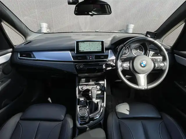 ＢＭＷ ２２５ＸＥ アイパフォーマンス アクティブツアラー Mスポーツ 長野県 2017(平29)年 5.3万km アルピンホワイトⅢ パーキングサポートＰＫＧ/コンフォートＰＫＧ/プラスＰＫＧ/黒革シート/パワーシート/シートヒーター/純正ナビ/バックカメラ/リアＰＤＣ/パワーバックドア/ミラーＥＴＣ/コンフォートアクセス/LEDヘッドライト/フロントドライブレコーダー/充電ケーブル付属/保証書・取説・スペアキー