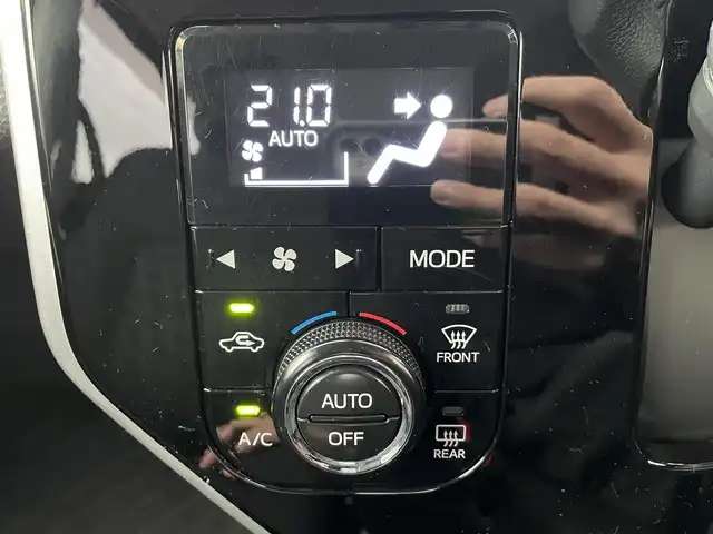 トヨタ ルーミー カスタムG－T 千葉県 2019(令1)年 7.3万km ブラックマイカメタリック スマートアシストIII/・プリクラッシュセーフティー/・車線逸脱警報/・先行車発進お知らせ機能/・オートマチックハイビーム/純正9インチSDナビ【NSZT-Y68T】/・CD/DVD/MSV/Bluetooth/フルセグTV/純正12.1インチフリップダウンモニター【V12T-R68C】/両後パワースライドドア/クルーズコントロール/コーナーセンサー/スマートキー/前席シートヒーター/純正15インチアルミホイール/純正LEDヘッドライト/フォグランプ/本革巻きステアリング/ドアバイザー/ETC
