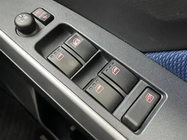 トヨタ ルーミー カスタムG－T 千葉県 2019(令1)年 7.3万km ブラックマイカメタリック スマートアシストIII/・プリクラッシュセーフティー/・車線逸脱警報/・先行車発進お知らせ機能/・オートマチックハイビーム/純正9インチSDナビ【NSZT-Y68T】/・CD/DVD/MSV/Bluetooth/フルセグTV/純正12.1インチフリップダウンモニター【V12T-R68C】/両後パワースライドドア/クルーズコントロール/コーナーセンサー/スマートキー/前席シートヒーター/純正15インチアルミホイール/純正LEDヘッドライト/フォグランプ/本革巻きステアリング/ドアバイザー/ETC