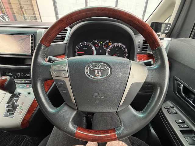 トヨタ アルファード 240S プライムセレクションⅡ 宮城県 2010(平22)年 15.6万km ホワイトパールクリスタルシャイン 登録時走行距離155377km/横滑り防止装置/ルームイルミネーション/パーキングセンサー/ステアリングリモコン/スペアキー有/エンジンスターター有/両側パワースライドドア/オートライト/フォグランプ/コーナーセンサー（前後）/プッシュスタート/純正フロアマット/補助ミラー/電動格納ミラー