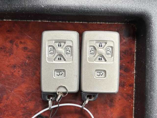 トヨタ アルファード 240S プライムセレクションⅡ 宮城県 2010(平22)年 15.6万km ホワイトパールクリスタルシャイン 登録時走行距離155377km/横滑り防止装置/ルームイルミネーション/パーキングセンサー/ステアリングリモコン/スペアキー有/エンジンスターター有/両側パワースライドドア/オートライト/フォグランプ/コーナーセンサー（前後）/プッシュスタート/純正フロアマット/補助ミラー/電動格納ミラー