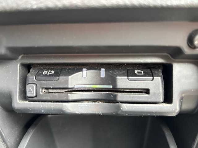 トヨタ アルファード 240S プライムセレクションⅡ 宮城県 2010(平22)年 15.6万km ホワイトパールクリスタルシャイン 登録時走行距離155377km/横滑り防止装置/ルームイルミネーション/パーキングセンサー/ステアリングリモコン/スペアキー有/エンジンスターター有/両側パワースライドドア/オートライト/フォグランプ/コーナーセンサー（前後）/プッシュスタート/純正フロアマット/補助ミラー/電動格納ミラー