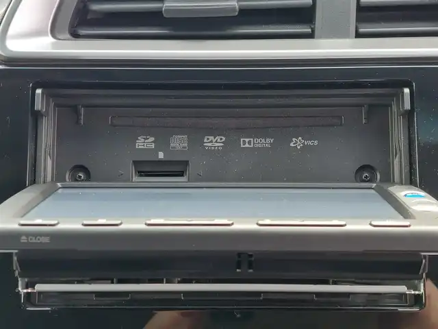 ホンダ フィット 13G Fパッケージ 東京都 2015(平27)年 6.4万km プレミアムホワイトパール 純正ナビ/（ワンセグTV/FM/AM/Bluetooth/CD/DVD/SD）/ETC/純正フロアマット/横滑り防止装置/ステアリングスイッチ/電動格納ウインカーミラー/リアプライバシーガラス/オートライト/ライトレべライザー/ドアバイザ―/スマートキー/プッシュスタート