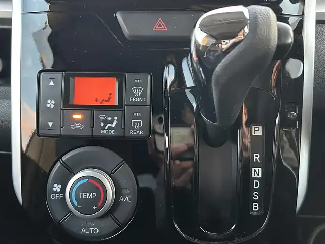 ダイハツ タント カスタム X SA 島根県 2013(平25)年 11.7万km ブラックマイカメタリック 登録時走行距離116931km/ワンオーナー/社外ナビ（carozzeria AVIC-HR2088）/ワンセグTV・AM・FM/両側スライドドア/純正アルミホイール/純正フロアマット/アイドリングストップ/ウィンカーミラー/プッシュスタート/フォグランプ/ドアバイザー/LEDライド