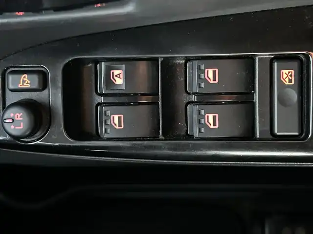 ダイハツ タント カスタム X SA 島根県 2013(平25)年 11.7万km ブラックマイカメタリック 登録時走行距離116931km/ワンオーナー/社外ナビ（carozzeria AVIC-HR2088）/ワンセグTV・AM・FM/両側スライドドア/純正アルミホイール/純正フロアマット/アイドリングストップ/ウィンカーミラー/プッシュスタート/フォグランプ/ドアバイザー/LEDライド