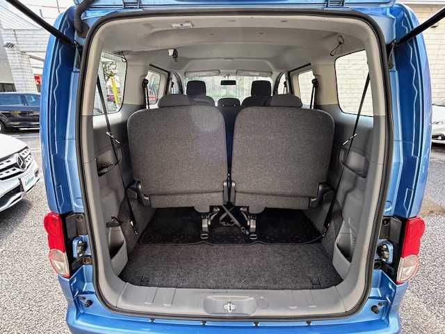 日産 ＮＶ２００バネット 16X－3R 東京都 2017(平29)年 6.9万km ラグーンブルー ワンオーナー/純正ナビ/DVD再生機能有/Bluetooth/フルセグ/SD・USB・CD・AM・FM/ETC/三列シート/バックカメラ/純正フロアマット/保証書/取扱説明書/記録簿