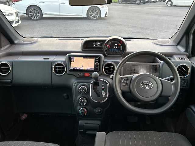 トヨタ スペイド F クイーンⅡ 鹿児島県 2016(平28)年 6.2万km ボルドーマイカメタリック ナビレディパッケージ/純正ナビ/フルセグTV/片側パワースライドドア/バックカメラ/ビルトインETC/セーフティセンスC/・衝突被害軽減ブレーキ/・車線逸脱警報/・オートマチックハイビーム/ステアリングスイッチ/撥水タイプシート/純正ウォッシャブルシートカバー付/チップアップシート/スマートキー/プッシュエンジンスタート/イモビライザー/禁煙車