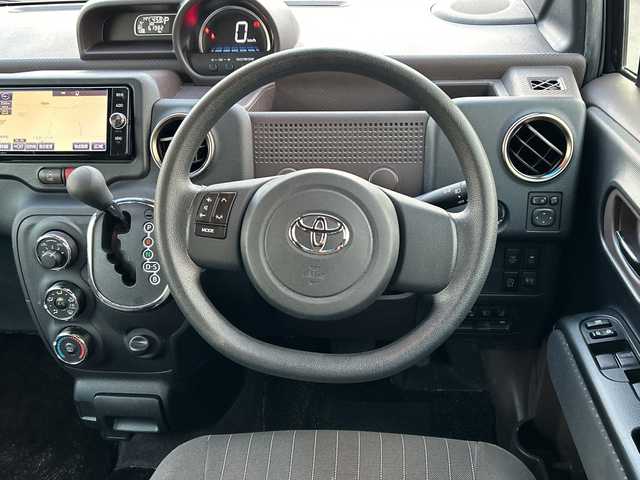 トヨタ スペイド F クイーンⅡ 鹿児島県 2016(平28)年 6.2万km ボルドーマイカメタリック ナビレディパッケージ/純正ナビ/フルセグTV/片側パワースライドドア/バックカメラ/ビルトインETC/セーフティセンスC/・衝突被害軽減ブレーキ/・車線逸脱警報/・オートマチックハイビーム/ステアリングスイッチ/撥水タイプシート/純正ウォッシャブルシートカバー付/チップアップシート/スマートキー/プッシュエンジンスタート/イモビライザー/禁煙車