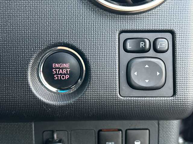 トヨタ スペイド F クイーンⅡ 鹿児島県 2016(平28)年 6.2万km ボルドーマイカメタリック ナビレディパッケージ/純正ナビ/フルセグTV/片側パワースライドドア/バックカメラ/ビルトインETC/セーフティセンスC/・衝突被害軽減ブレーキ/・車線逸脱警報/・オートマチックハイビーム/ステアリングスイッチ/撥水タイプシート/純正ウォッシャブルシートカバー付/チップアップシート/スマートキー/プッシュエンジンスタート/イモビライザー/禁煙車