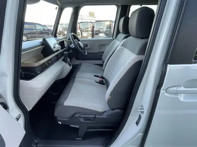 ホンダ Ｎ ＢＯＸ 道央・札幌 2023(令5)年 1.9万km プラチナホワイトパール ４WD/純正ディーラーOPナビ/AM/FM/BT/フルセグ/衝突被害軽減ブレーキ/横滑り防止装置/アダプティブクルーズコントロール/レーンキープアシスト/パーキングアシスト/パーキングセンサー/バックカメラ/ビルトインETC/ドライブレコーダー/ECONモード/両側パワースライドドア/前席シートヒーター/ステアリングリモコン/電動パーキング/ブレーキホールド/プッシュスタート/スマートキー/LEDヘッドライト/オートライト/オートハイビーム/ヘッドライトレベライザー/電動格納ミラー/ヒーテッドドアミラー/ウィンカーミラー/フロアマット/レンタカー登録