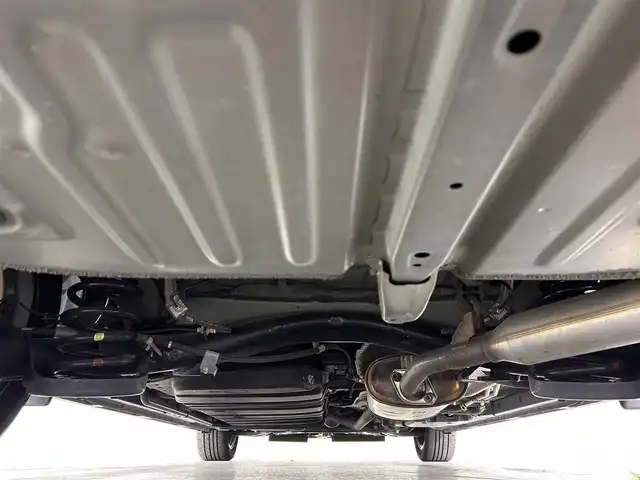 トヨタ ヴォクシー ハイブリッド ZS 煌Ⅲ 佐賀県 2021(令3)年 5.2万km イナズマスパーキングブラックガラスフレーク 純正9型ナビ/AM/FM/Bluetooth/SD/CD/DVD/フルセグTV/クルーズコントロール/バックカメラ/ETC/前後ドライブレコーダー/ウォークスルー/純正フロアマット/ハーフレザーシート/シートヒーター/両側パワースライドドア/純正16インチAW/横滑り防止装置/コーナーセンサー/レーンアシスト/プリクラッシュセーフティ/先行車発進告知機能/オートライト/オートマチックハイビーム/ステアリングリモコン/バイザー/電動格納ミラー