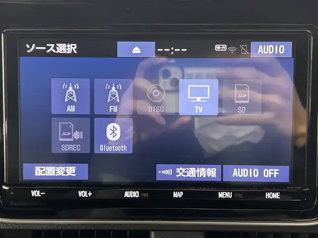 トヨタ ヴォクシー ハイブリッド ZS 煌Ⅲ 佐賀県 2021(令3)年 5.2万km イナズマスパーキングブラックガラスフレーク 純正9型ナビ/AM/FM/Bluetooth/SD/CD/DVD/フルセグTV/クルーズコントロール/バックカメラ/ETC/前後ドライブレコーダー/ウォークスルー/純正フロアマット/ハーフレザーシート/シートヒーター/両側パワースライドドア/純正16インチAW/横滑り防止装置/コーナーセンサー/レーンアシスト/プリクラッシュセーフティ/先行車発進告知機能/オートライト/オートマチックハイビーム/ステアリングリモコン/バイザー/電動格納ミラー