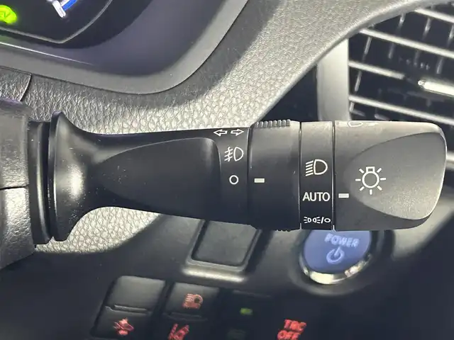 トヨタ ヴォクシー ハイブリッド ZS 煌Ⅲ 佐賀県 2021(令3)年 5.2万km イナズマスパーキングブラックガラスフレーク 純正9型ナビ/AM/FM/Bluetooth/SD/CD/DVD/フルセグTV/クルーズコントロール/バックカメラ/ETC/前後ドライブレコーダー/ウォークスルー/純正フロアマット/ハーフレザーシート/シートヒーター/両側パワースライドドア/純正16インチAW/横滑り防止装置/コーナーセンサー/レーンアシスト/プリクラッシュセーフティ/先行車発進告知機能/オートライト/オートマチックハイビーム/ステアリングリモコン/バイザー/電動格納ミラー