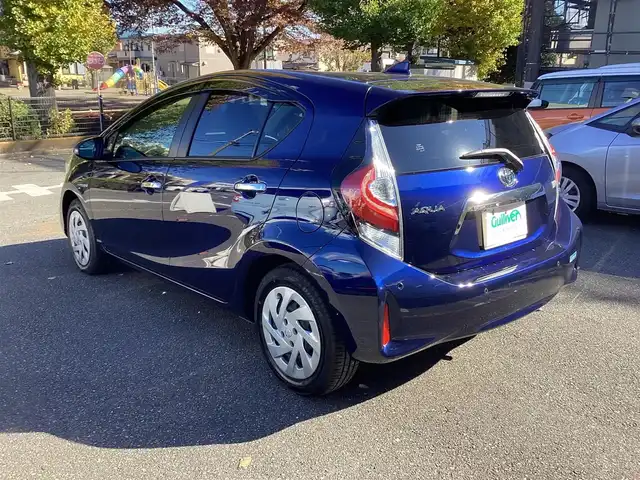 トヨタ アクア S スタイルブラック 神奈川県 2018(平30)年 2.4万km ダークブルーマイカ ワンオーナー/純正ナビ、TV/バックモニタ/ETC/セーフティーセンスC/スマートキー