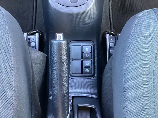 トヨタ アクア S スタイルブラック 神奈川県 2018(平30)年 2.4万km ダークブルーマイカ ワンオーナー/純正ナビ、TV/バックモニタ/ETC/セーフティーセンスC/スマートキー