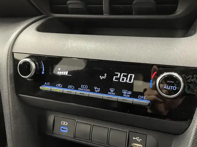 トヨタ ヤリスクロス ハイブリッド GRスポーツ 滋賀県 2023(令5)年 2.7万km ブラックマイカ 純正8インチナビ/バックカメラ/ETC2.0/前後ドラレコ/ブラインドスポットモニター/トヨタセーフティセンス/・プリクラッシュセーフティ/・レーントレーシングアシスト/・レーダークルーズコントロール/・オートマチックハイビーム/・ロードサインアシスト/LEDヘッドライト/クリアランスソナー/GRハーフレザーシート/GR革巻ステアリング/GRブレーキキャリパー/アルミペダル