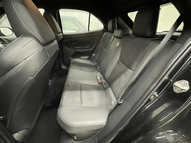 トヨタ ヤリスクロス ハイブリッド GRスポーツ 滋賀県 2023(令5)年 2.7万km ブラックマイカ 純正8インチナビ/バックカメラ/ETC2.0/前後ドラレコ/ブラインドスポットモニター/トヨタセーフティセンス/・プリクラッシュセーフティ/・レーントレーシングアシスト/・レーダークルーズコントロール/・オートマチックハイビーム/・ロードサインアシスト/LEDヘッドライト/クリアランスソナー/GRハーフレザーシート/GR革巻ステアリング/GRブレーキキャリパー/アルミペダル