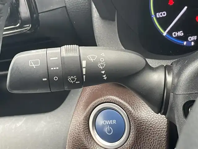 トヨタ ヤリスクロス ハイブリッド Z 滋賀県 2021(令3)年 3.3万km ホワイトパールクリスタルシャイン 純正8インチナビ/【Bluetooth/USB/Miracast】/バックカメラ/ETC/前後ドラレコ/ブラインドスポットモニター/セーフティセンス/・プリクラッシュセーフティ/・レーントレーシングアシスト/・レーダークルーズコントロール/・オートマチックハイビーム/・ロードサインアシスト/クリアランスソナー/シートヒーター/パワーシート/ハーフレザーシート/LEDヘッドライト