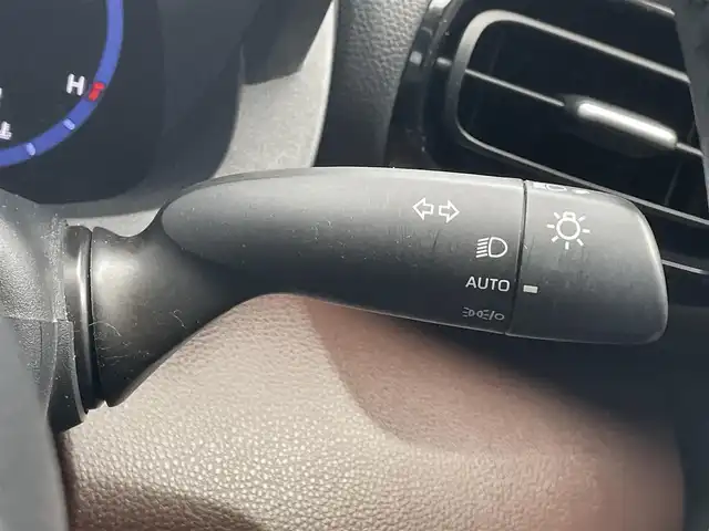 トヨタ ヤリスクロス ハイブリッド Z 滋賀県 2021(令3)年 3.3万km ホワイトパールクリスタルシャイン 純正8インチナビ/【Bluetooth/USB/Miracast】/バックカメラ/ETC/前後ドラレコ/ブラインドスポットモニター/セーフティセンス/・プリクラッシュセーフティ/・レーントレーシングアシスト/・レーダークルーズコントロール/・オートマチックハイビーム/・ロードサインアシスト/クリアランスソナー/シートヒーター/パワーシート/ハーフレザーシート/LEDヘッドライト