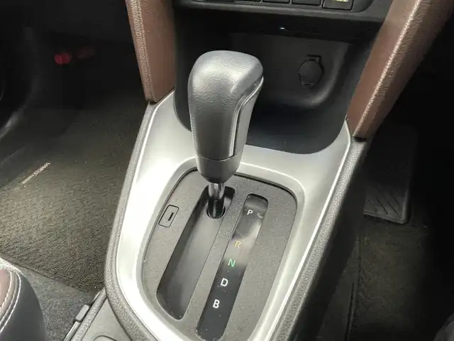 トヨタ ヤリスクロス ハイブリッド Z 滋賀県 2021(令3)年 3.3万km ホワイトパールクリスタルシャイン 純正8インチナビ/【Bluetooth/USB/Miracast】/バックカメラ/ETC/前後ドラレコ/ブラインドスポットモニター/セーフティセンス/・プリクラッシュセーフティ/・レーントレーシングアシスト/・レーダークルーズコントロール/・オートマチックハイビーム/・ロードサインアシスト/クリアランスソナー/シートヒーター/パワーシート/ハーフレザーシート/LEDヘッドライト