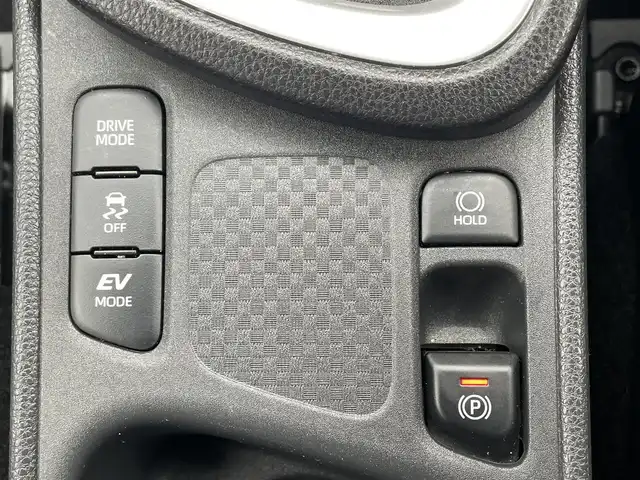 トヨタ ヤリスクロス ハイブリッド Z 滋賀県 2021(令3)年 3.3万km ホワイトパールクリスタルシャイン 純正8インチナビ/【Bluetooth/USB/Miracast】/バックカメラ/ETC/前後ドラレコ/ブラインドスポットモニター/セーフティセンス/・プリクラッシュセーフティ/・レーントレーシングアシスト/・レーダークルーズコントロール/・オートマチックハイビーム/・ロードサインアシスト/クリアランスソナー/シートヒーター/パワーシート/ハーフレザーシート/LEDヘッドライト