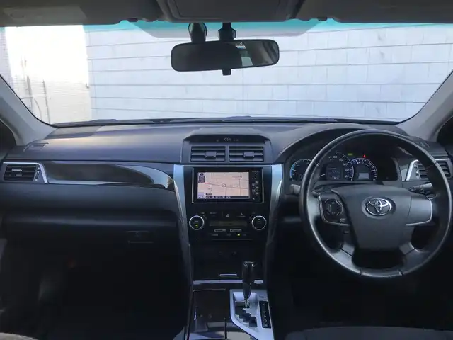 トヨタ カムリ ハイブリット Gパッケージ 栃木県 2011(平23)年 8.4万km アティチュードブラックマイカ (株)IDOMが運営する【じしゃロン小山店】の自社ローン対象車両になります。こちらは現金ご利用時の価格です。/自社ローンご希望の方は別途その旨お申付け下さい。//純正ワンセグナビ/（CD/AM/FMラジオ）/スマートキー/プッシュスタート/バックカメラ/ＥＴＣ/パワーシート/車高調/ステアリングリモコン/電動格納ドアミラー/パワーウインドウ/オートライト/防眩ミラー