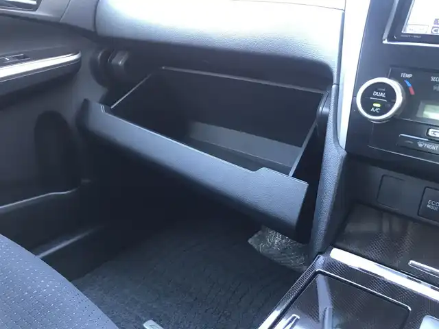 トヨタ カムリ ハイブリット Gパッケージ 栃木県 2011(平23)年 8.4万km アティチュードブラックマイカ (株)IDOMが運営する【じしゃロン小山店】の自社ローン対象車両になります。こちらは現金ご利用時の価格です。/自社ローンご希望の方は別途その旨お申付け下さい。//純正ワンセグナビ/（CD/AM/FMラジオ）/スマートキー/プッシュスタート/バックカメラ/ＥＴＣ/パワーシート/車高調/ステアリングリモコン/電動格納ドアミラー/パワーウインドウ/オートライト/防眩ミラー