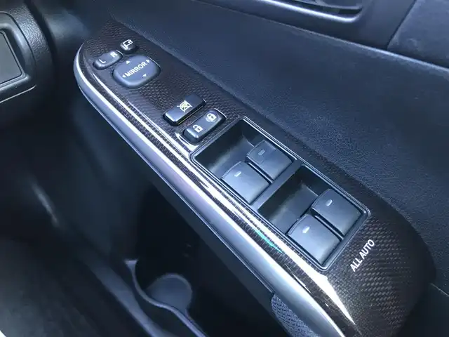 トヨタ カムリ ハイブリット Gパッケージ 栃木県 2011(平23)年 8.4万km アティチュードブラックマイカ (株)IDOMが運営する【じしゃロン小山店】の自社ローン対象車両になります。こちらは現金ご利用時の価格です。/自社ローンご希望の方は別途その旨お申付け下さい。//純正ワンセグナビ/（CD/AM/FMラジオ）/スマートキー/プッシュスタート/バックカメラ/ＥＴＣ/パワーシート/車高調/ステアリングリモコン/電動格納ドアミラー/パワーウインドウ/オートライト/防眩ミラー