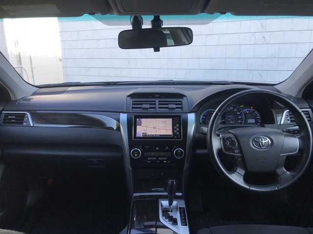 トヨタ カムリ ハイブリット Gパッケージ 千葉県 2011(平23)年 8.4万km アティチュードブラックマイカ (株)IDOMが運営する【じしゃロン柏店】の自社ローン対象車両になります。こちらは現金ご利用時の価格です。/自社ローンご希望の方は別途その旨お申付け下さい。//純正ワンセグナビ/（CD/AM/FMラジオ）/スマートキー/プッシュスタート/バックカメラ/ＥＴＣ/パワーシート/車高調/ステアリングリモコン/電動格納ドアミラー/パワーウインドウ/オートライト/防眩ミラー
