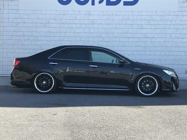 トヨタ カムリ ハイブリット Gパッケージ 千葉県 2011(平23)年 8.4万km アティチュードブラックマイカ (株)IDOMが運営する【じしゃロン柏店】の自社ローン対象車両になります。こちらは現金ご利用時の価格です。/自社ローンご希望の方は別途その旨お申付け下さい。//純正ワンセグナビ/（CD/AM/FMラジオ）/スマートキー/プッシュスタート/バックカメラ/ＥＴＣ/パワーシート/車高調/ステアリングリモコン/電動格納ドアミラー/パワーウインドウ/オートライト/防眩ミラー