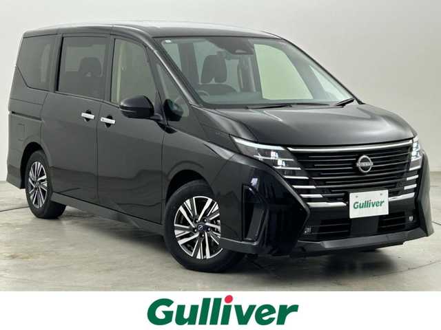 日産 セレナ e－パワー ハイウェイスター V 福岡県 2023(令5)年 0.7万km ダイヤモンドブラック 純正ＤＡナビ　/全方位カメラ　/ＥＴＣ２．０　/ワイヤレス充電　/デジタルルームミラー　/ＡＣＣ　/プロパイロット　/コーナーセンサー　/エマージェンシーブレーキ　/レーンキープ　/ＢＳＭ　/両側電動スライドドア　/ＬＥＤ