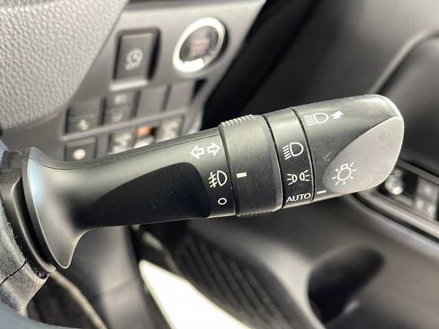 トヨタ ノア Si ダブルバイビー 鹿児島県 2018(平30)年 6.7万km ブラック 純正10インチナビ/(AM/FM/CD/DVD/Bluetooth/USB)/フリップダウンモニター/バックカメラ/ビルトインETC/両側パワースライドドア/前方ドライブレコーダー/ハーフレザーシート/TOYOTA Safety Sense/・クルーズコントロール/・プリクラッシュセーフティ/・レーンディパーチャーアラート/・先行車発進告知機能/横滑り防止機能/スマートキー/純正16インチアルミホイール/純正LEDヘッドライト/取扱説明書