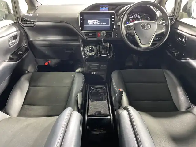 トヨタ ノア Si ダブルバイビー 神奈川県 2018(平30)年 6.7万km ブラック 純正10インチナビ/(AM/FM/CD/DVD/Bluetooth/USB)/フリップダウンモニター/バックカメラ/ビルトインETC/両側パワースライドドア/前方ドライブレコーダー/ハーフレザーシート/TOYOTA Safety Sense/・クルーズコントロール/・プリクラッシュセーフティ/・レーンディパーチャーアラート/・先行車発進告知機能/横滑り防止機能/スマートキー/純正16インチアルミホイール/純正LEDヘッドライト/取扱説明書