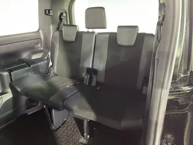 トヨタ ノア Si ダブルバイビー 神奈川県 2018(平30)年 6.7万km ブラック 純正10インチナビ/(AM/FM/CD/DVD/Bluetooth/USB)/フリップダウンモニター/バックカメラ/ビルトインETC/両側パワースライドドア/前方ドライブレコーダー/ハーフレザーシート/TOYOTA Safety Sense/・クルーズコントロール/・プリクラッシュセーフティ/・レーンディパーチャーアラート/・先行車発進告知機能/横滑り防止機能/スマートキー/純正16インチアルミホイール/純正LEDヘッドライト/取扱説明書