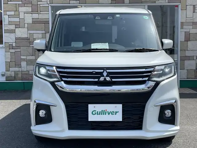 三菱 デリカＤ：２ ハイブリッドMZ ナビパッケージ 徳島県 2023(令5)年 1.3万km ピュアホワイトP 社外ナビ/プッシュスタート/バックカメラ/全方位カメラ/両側パワースライドドア/クルーズコントロール追従有/ヘッドアップディスプレイ/ETC/USB入力端子/前席シートヒーター/横滑り防止装置/コーナーセンサー/レーンキープアシスト/オートライト/LEDヘッドライト