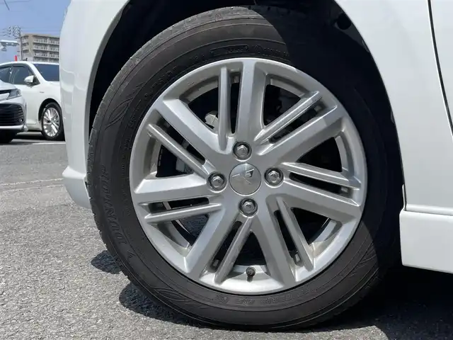 三菱 デリカＤ：２ ハイブリッドMZ ナビパッケージ 徳島県 2023(令5)年 1.3万km ピュアホワイトP 社外ナビ/プッシュスタート/バックカメラ/全方位カメラ/両側パワースライドドア/クルーズコントロール追従有/ヘッドアップディスプレイ/ETC/USB入力端子/前席シートヒーター/横滑り防止装置/コーナーセンサー/レーンキープアシスト/オートライト/LEDヘッドライト