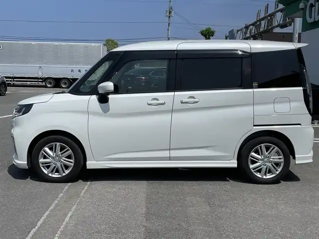 三菱 デリカＤ：２ ハイブリッドMZ ナビパッケージ 徳島県 2023(令5)年 1.3万km ピュアホワイトP 社外ナビ/プッシュスタート/バックカメラ/全方位カメラ/両側パワースライドドア/クルーズコントロール追従有/ヘッドアップディスプレイ/ETC/USB入力端子/前席シートヒーター/横滑り防止装置/コーナーセンサー/レーンキープアシスト/オートライト/LEDヘッドライト