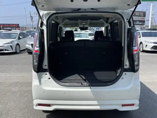 三菱 デリカＤ：２ ハイブリッドMZ ナビパッケージ 徳島県 2023(令5)年 1.3万km ピュアホワイトP 社外ナビ/プッシュスタート/バックカメラ/全方位カメラ/両側パワースライドドア/クルーズコントロール追従有/ヘッドアップディスプレイ/ETC/USB入力端子/前席シートヒーター/横滑り防止装置/コーナーセンサー/レーンキープアシスト/オートライト/LEDヘッドライト