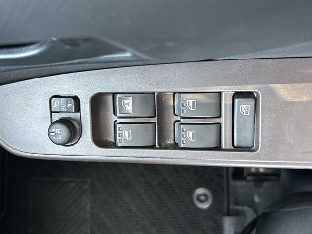 トヨタ ルーミー G 沖縄県 2020(令2)年 7.6万km レーザーブルークリスタルシャイン 社外ナビ・Bluetooth・TV・CD/両側パワースライドドア/ドライブレコーダー/クルーズコントロール/コーナーセンサー/オートライト/衝突軽減システム/LEDヘッドライト/オートマチックハイビーム/スマートキー