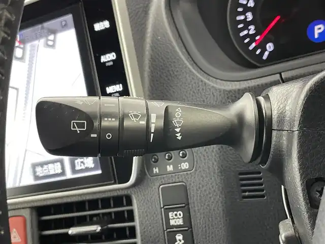トヨタ ヴォクシー ZS 埼玉県 2017(平29)年 5.1万km ブラック 純正１０インチナビ　フリップダウンモニター　バックカメラ　ビルトインＥＴＣ２．０　クルーズコントロール　ＴＶキャンセラー　両側パワースライドドア　ドライブレコーダー　ＬＥＤライト　地デジＴＶ