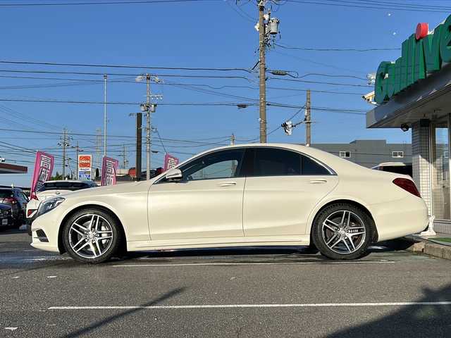 メルセデス・ベンツ Ｓ３００ ハイブリッド AMGライン 愛知県 2015(平27)年 0.6万km ダイヤモンドホワイト /登録時走行距離5555キロ//禁煙/ワンオーナー/正規ディーラー車//AMGライン/ラグジュアリーパッケージ/レーダーセーフティパッケージ//パノラミックスライディングルーフ//純正ナビ/フルセグ/CD/DVD/SD/BT/MSV//全方位カメラ/ETC2.0/HUD//コンビステア/ステアスイッチ/パドルシフト//黒革シート/全席シートヒーター/前席メモリ付パワーシート//ハンズフリーパワートランクリッド//アンビエントライト//照明付きバニティミラー//ランバーサポート//ACC/LIM/BSM/アテンションアシスト//レーンキープアシスト//PRE-SAFEブレーキ/ステアリングアシスト//クリアランスソナー//純正フロアマット//新車時保証書//取扱説明書//スペアスマートキー有